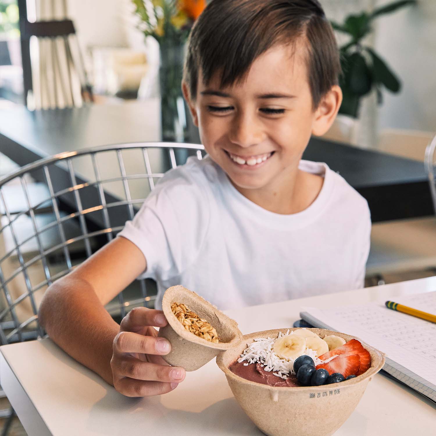 Berry Bliss™ Frozen Açaí Bowl - Image 4